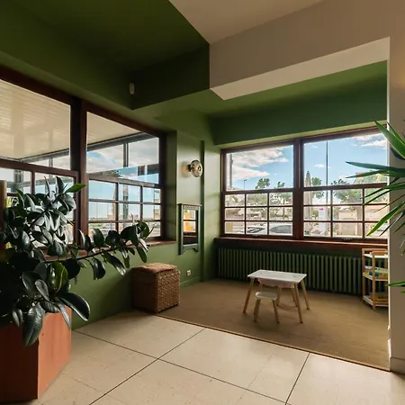 Hotel Du Midi 3*