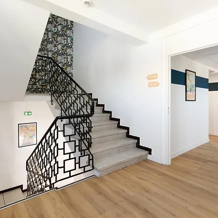 Hotel Du Midi 3*